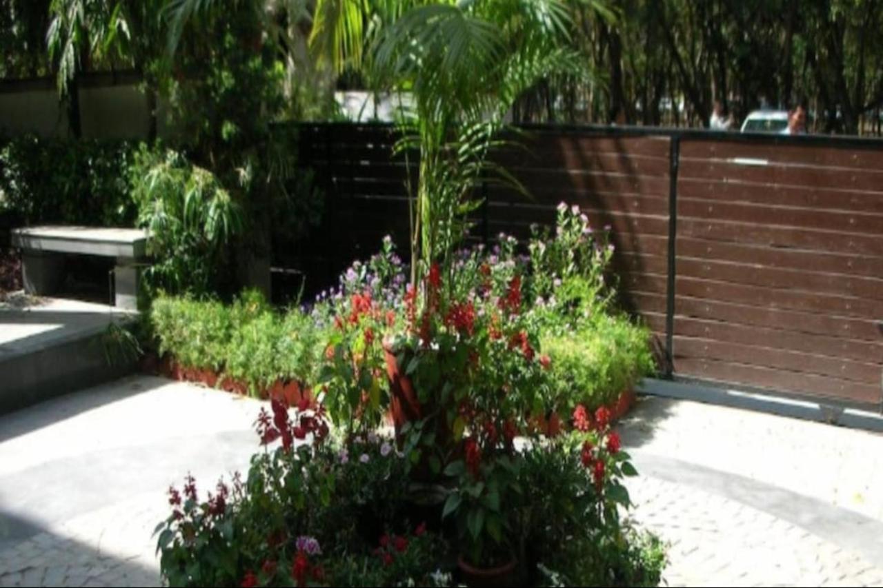 House By Howard New Delhi Buitenkant foto
