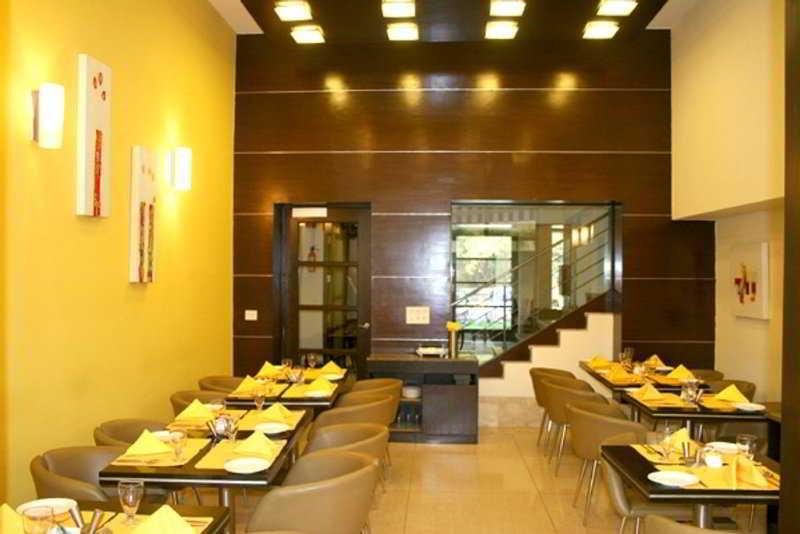 House By Howard New Delhi Restaurant foto